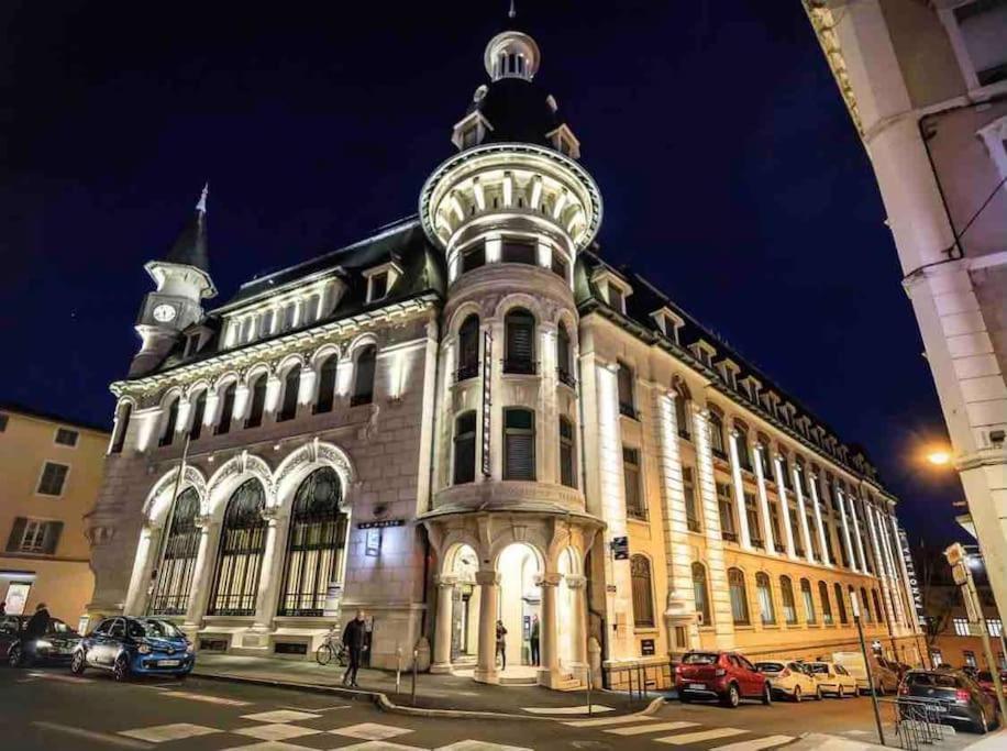 Sejour Detente Au Coeur De Macon Spa,Cine,Bouteille Offerte Екстер'єр фото