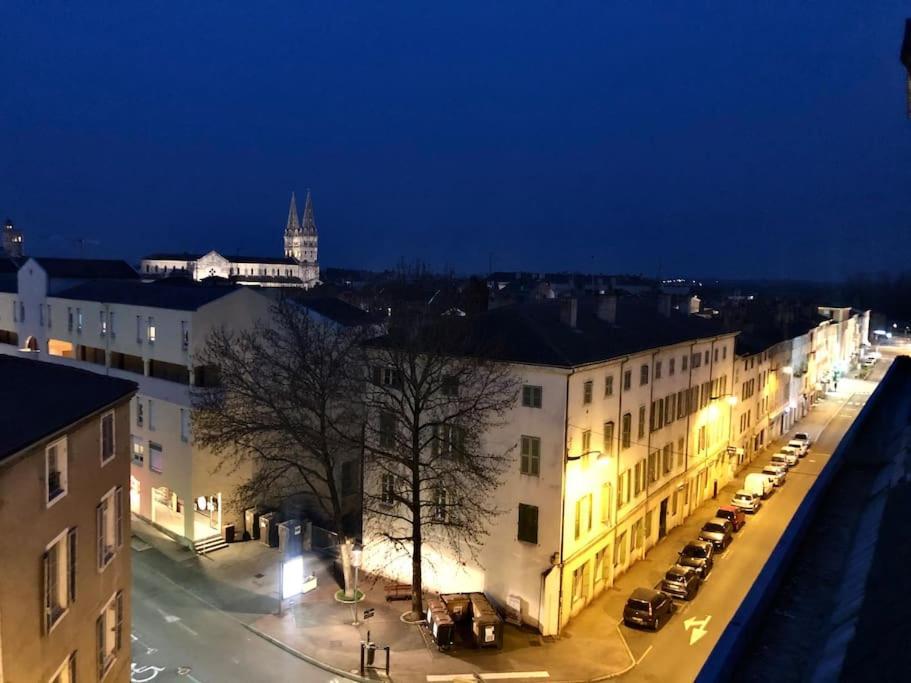 Sejour Detente Au Coeur De Macon Spa,Cine,Bouteille Offerte Екстер'єр фото