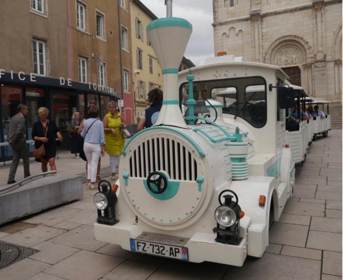 Sejour Detente Au Coeur De Macon Spa,Cine,Bouteille Offerte Екстер'єр фото